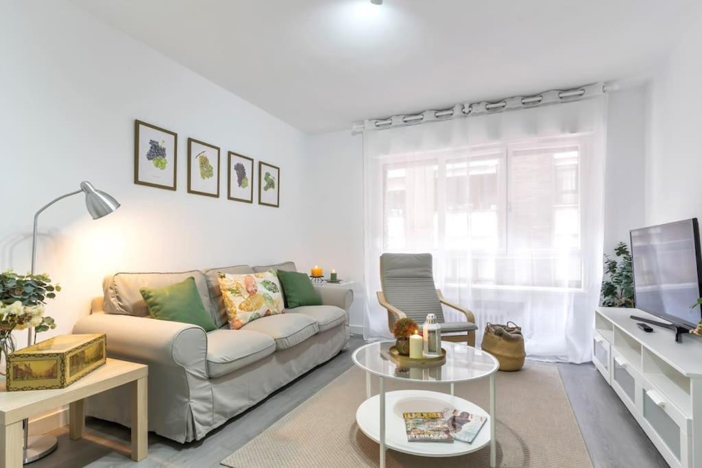 Apartamento Marques De Urquijo ヒホン エクステリア 写真